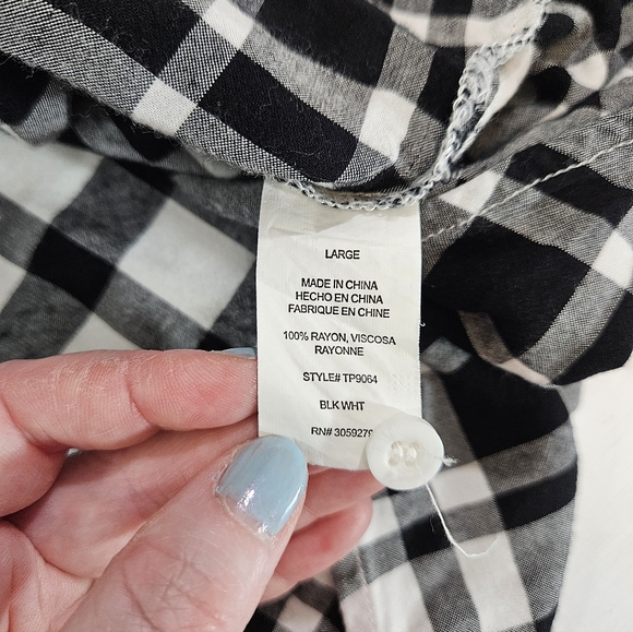 Thread & Supply black and white plaid long sleeve Top women's size la… - Picture 10 of 11